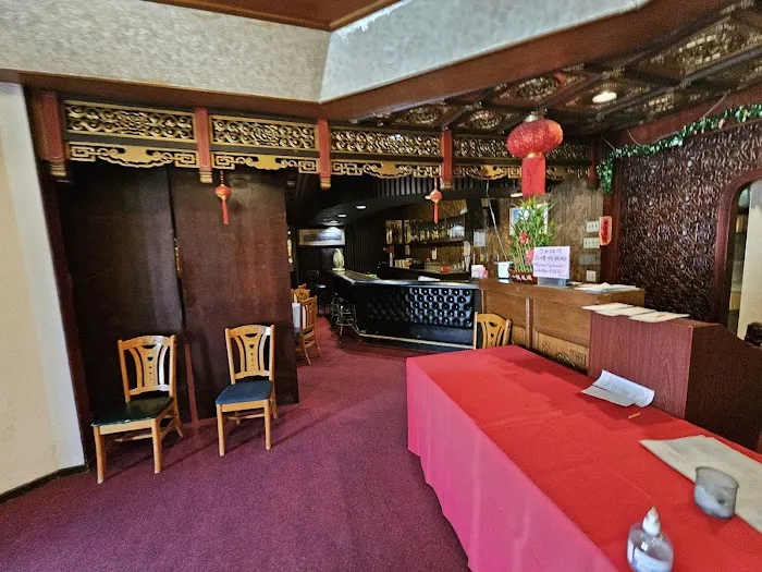 Golden Dragon Restaurant 4