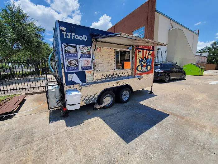 TJ Food (Food Truck) 6