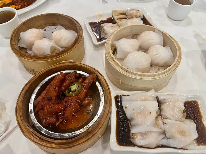 Fu Fu Dim Sum and Hot Pot 4