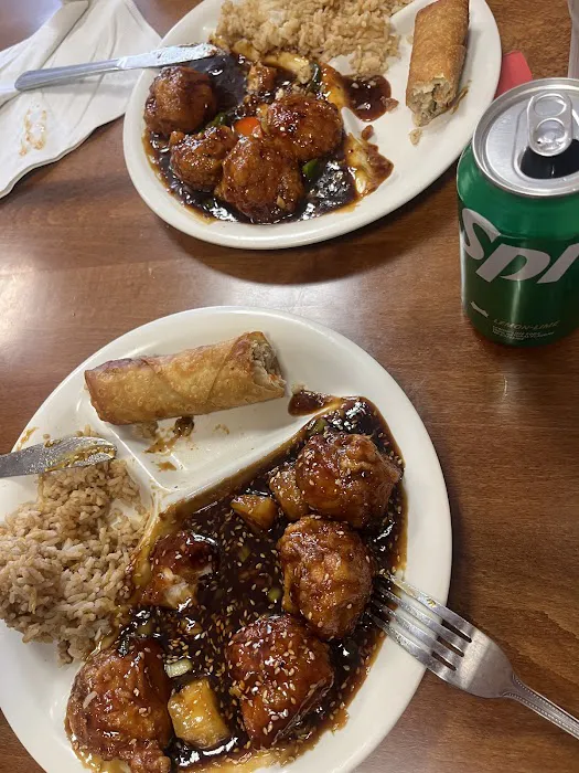 Changs Chinese Restaurant 3