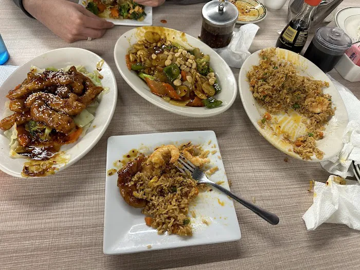 Jade Palace Restaurant 6