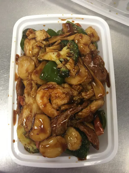 Happy Garden Restaurant 4