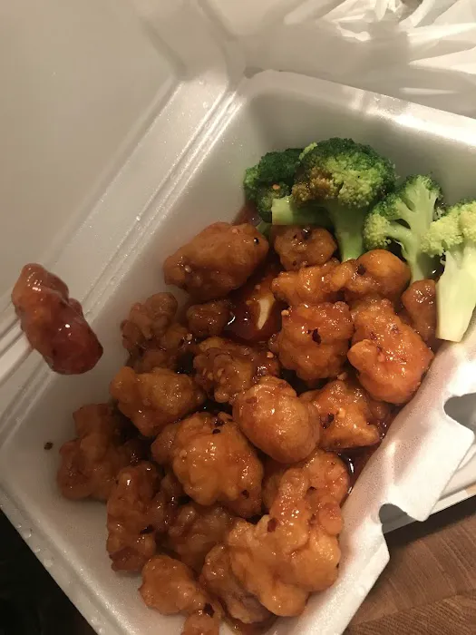B & J Chinese Restaurant & Cold Beer 5