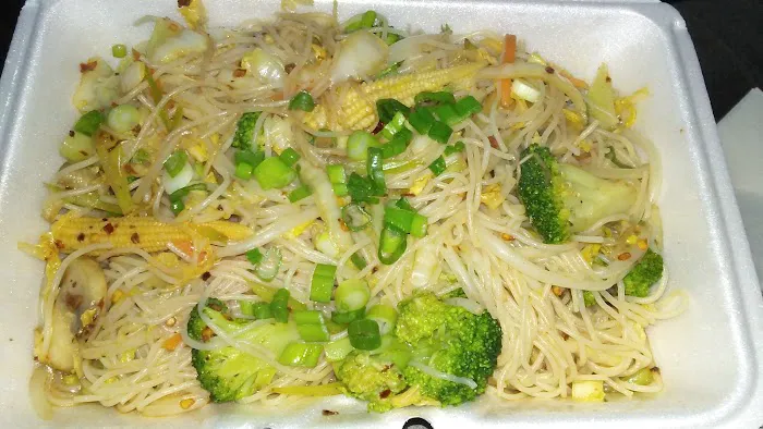 B & J Chinese Restaurant & Cold Beer 2