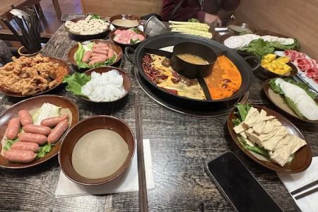 Feng Hotpot 冯校长老火锅