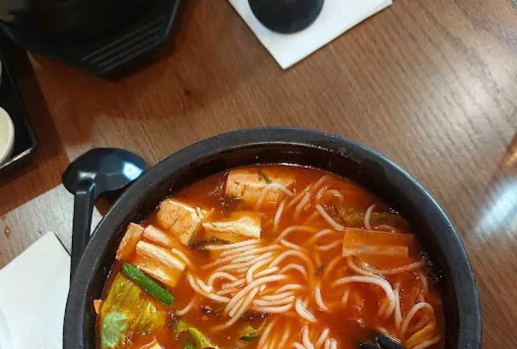 ShiMiaoDao Yunnan Rice Noodle 十秒到云南过桥米线 1