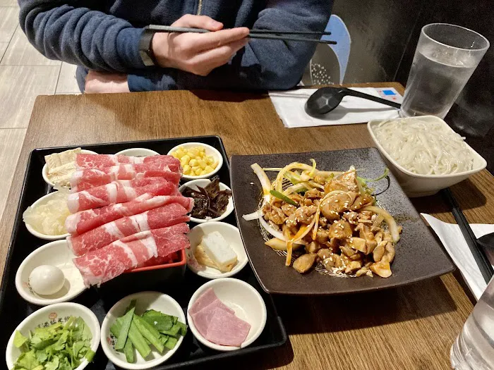 ShiMiaoDao Yunnan Rice Noodle 十秒到云南过桥米线 9