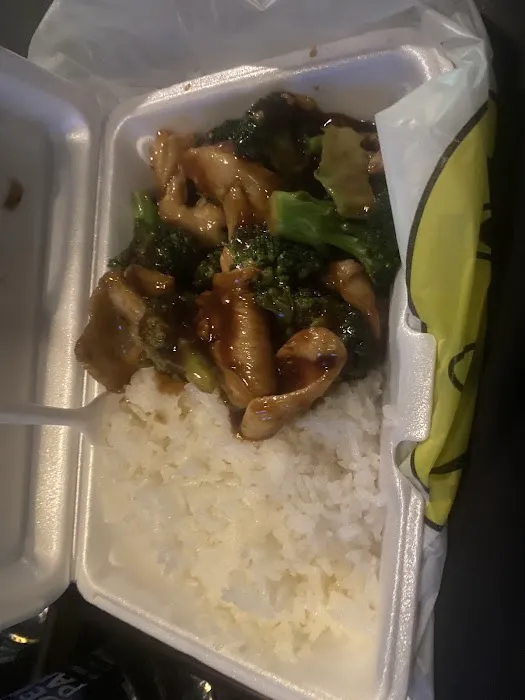 Lucky Chinese & American Food Take Out 9