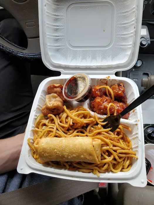 Ling Ling Chinese Restaurant 7