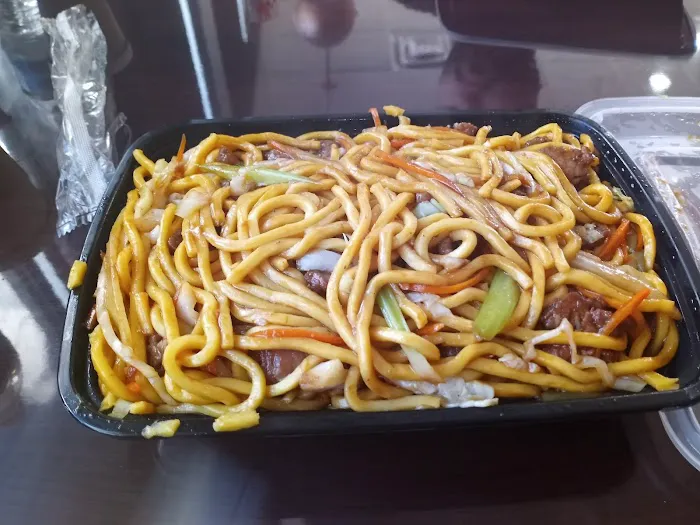 Ling Ling Chinese Restaurant 8