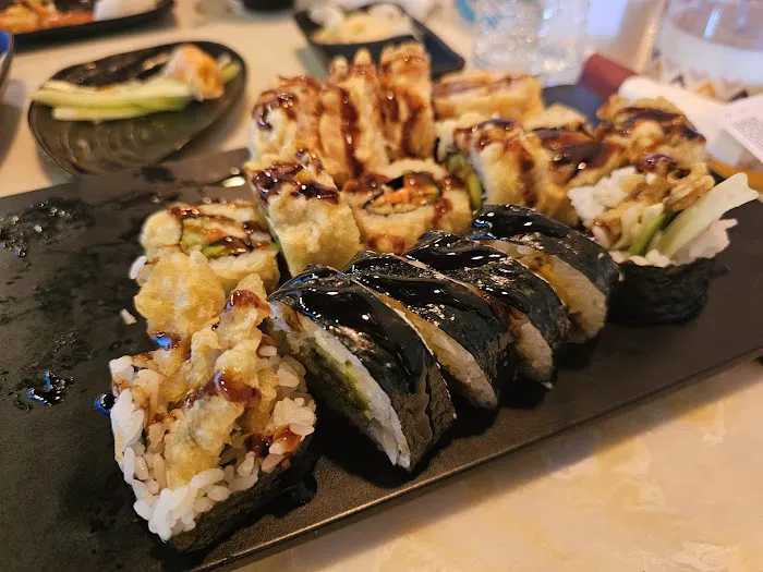 Noodles Bar & Dumpling 7