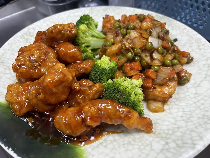 Gold Ladle Asian Cuisine 金汤勺·蜀道香 7