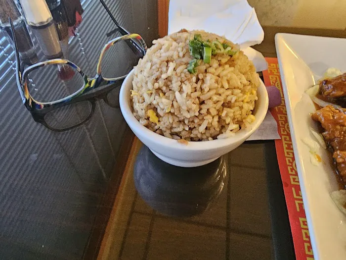 BM Chen Chinese American Restaurant 5