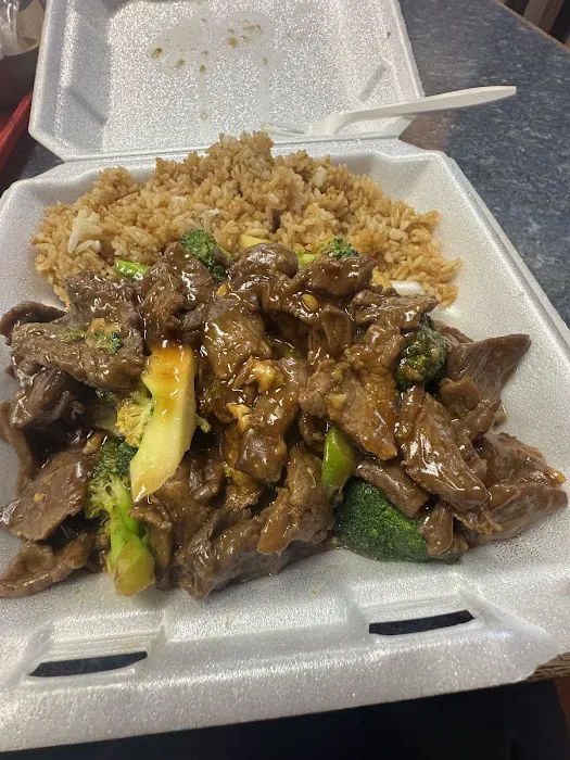 Andy's China Dragon Express - Sandusky, OH 3