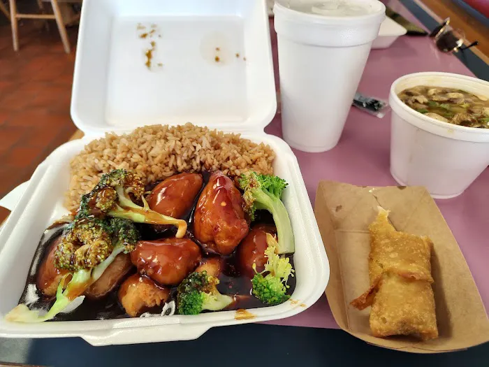 Andy's China Dragon Express - Sandusky, OH 6