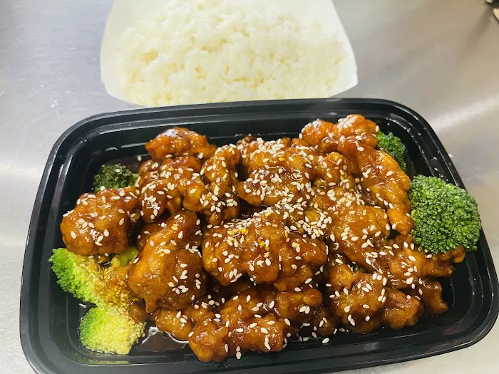 LUCKY BOWL ( Chinese Kitchen & Sushi, Poke Bowl) 7