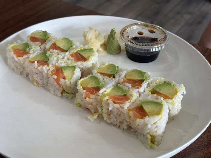 LUCKY BOWL ( Chinese Kitchen & Sushi, Poke Bowl) 2