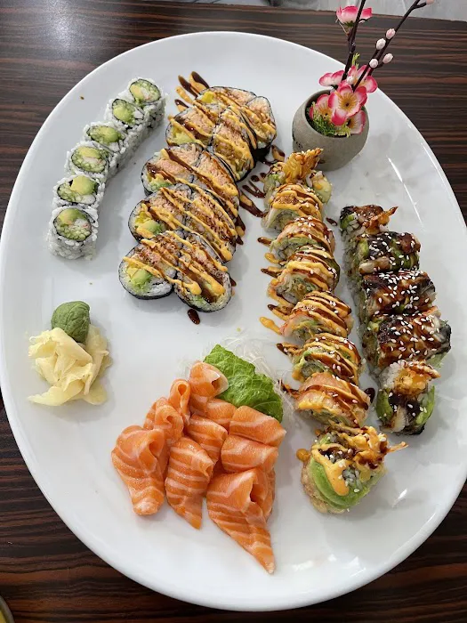 LUCKY BOWL ( Chinese Kitchen & Sushi, Poke Bowl) 1