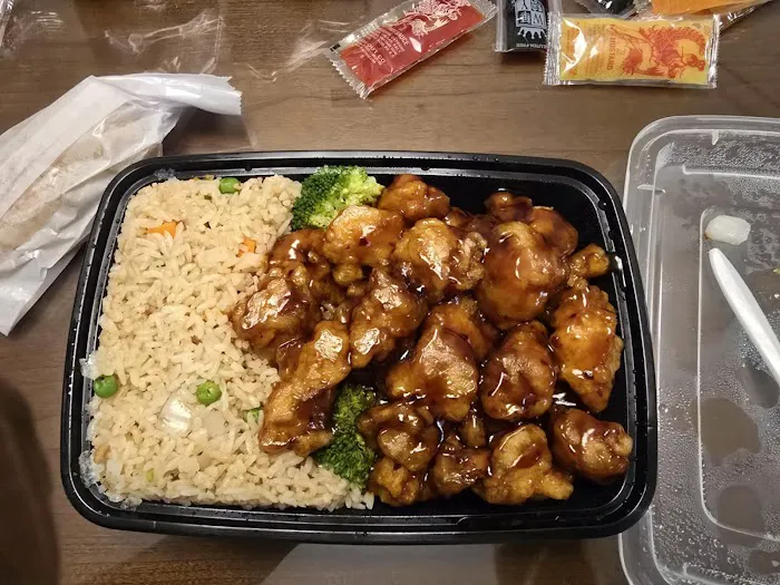 Pearl's Chinese Restaurant 14