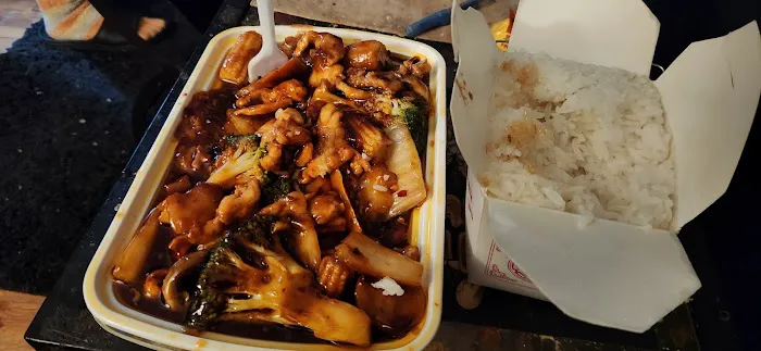 Golden Wok 6
