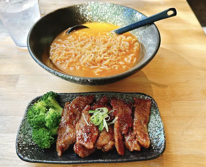 Royal Dragon Noodle Bar & Grill 3