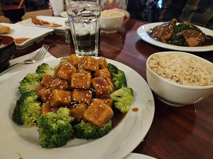 Ye’s Asian Kitchen 5