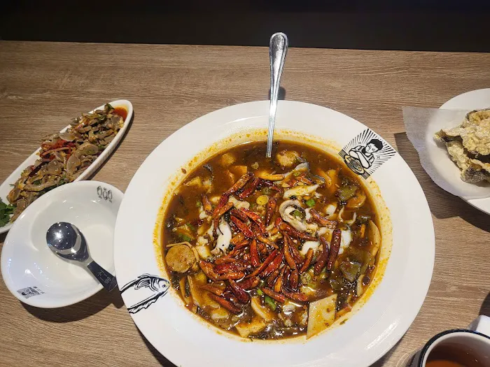 B2J Tasty Pot Allston 不二家酸菜鱼 Allston 5