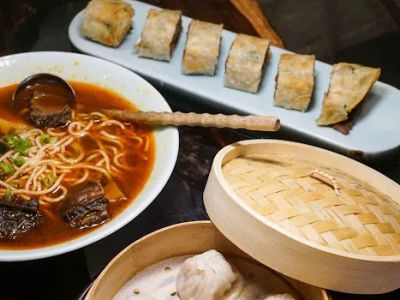 Hundred Miles Chinese Restaurant 0