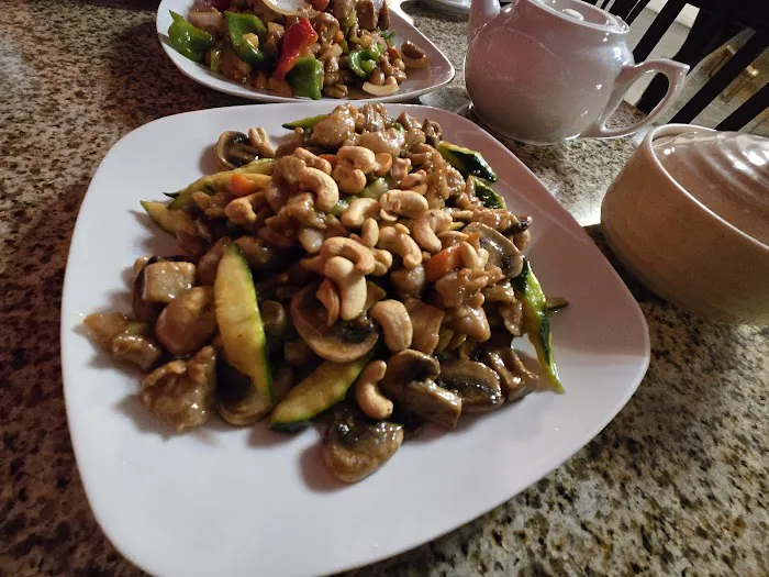 Lulu Kitchen 7