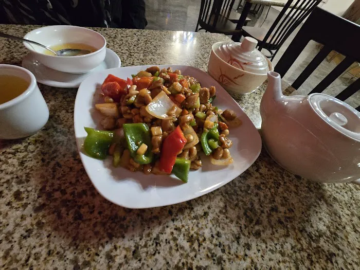 Lulu Kitchen 8