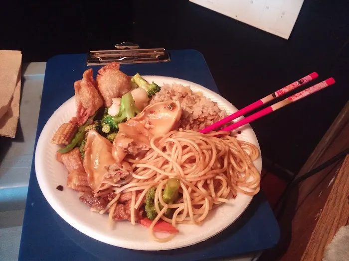 Lucky Wok 7