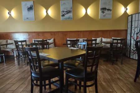 Yum Yum Asian Fusion .Chinese food Japanese food and thai