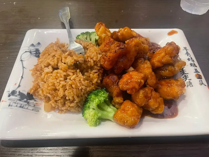 Yum Yum Asian Fusion .Chinese food Japanese food and thai 6