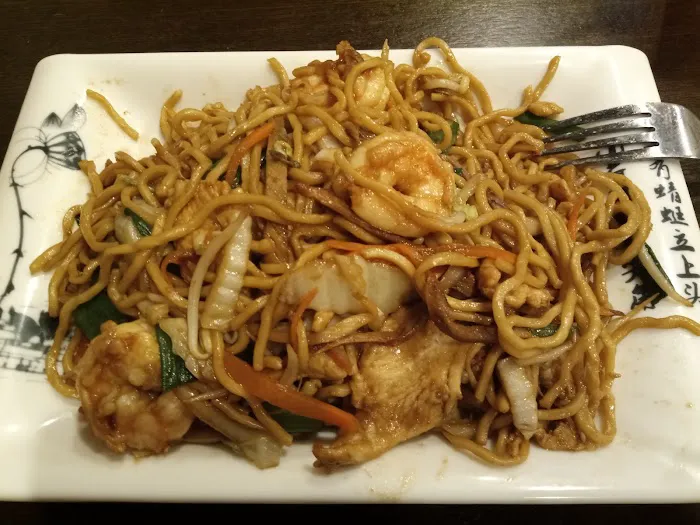 Yum Yum Asian Fusion .Chinese food Japanese food and thai 2