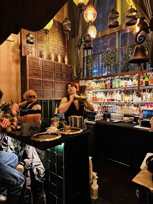 Ye's Apothecary 夜莺 7
