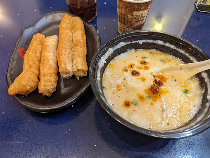 E Noodle Chinatown 5