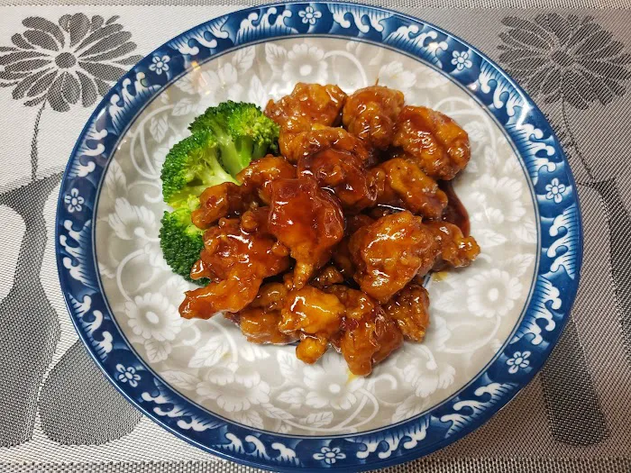Ming's Kitchen 4