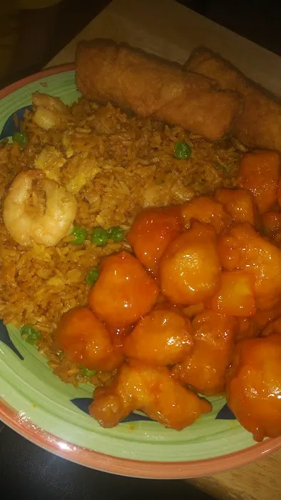 Happy Wok Chinese Restaurant 6