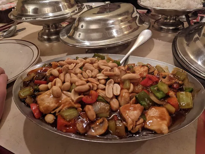 Moy's Restaurant 8