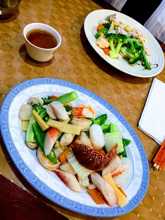 Tan's Garden Chinese Restaurant 3