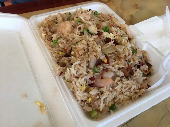 Rocky's Chinese Restaurant 5