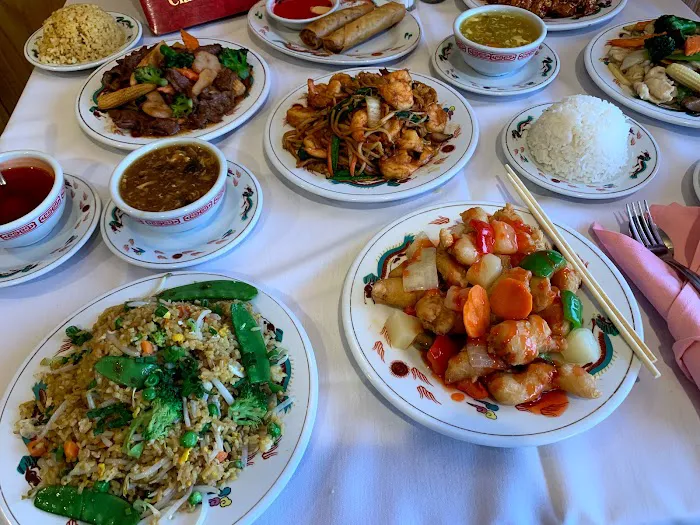 Chans Inn Chinese Restaurant 10