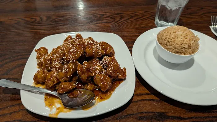 Chans Inn Chinese Restaurant 9