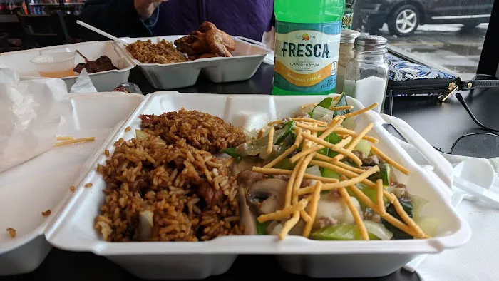 Egg Roll Cafe 9