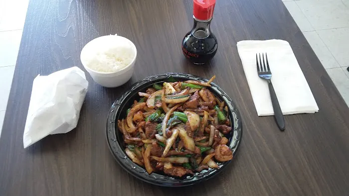 Yi's Chinese Restaurant 1