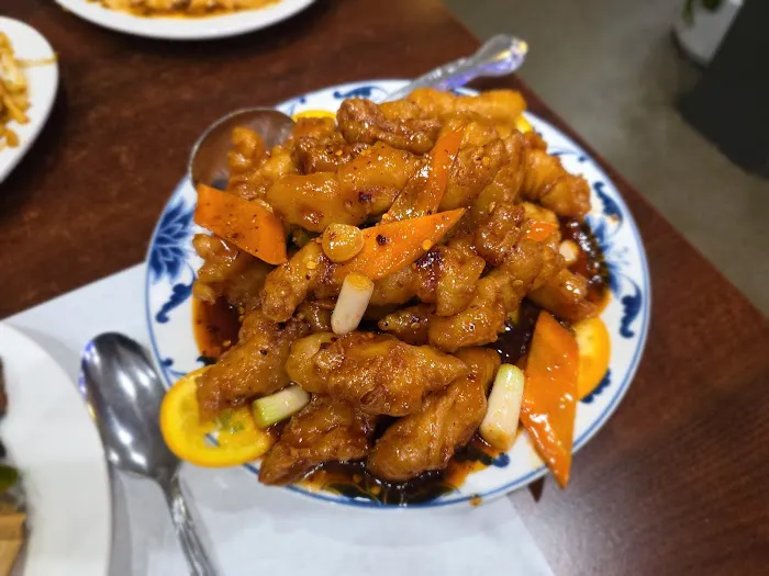 Golden Chopsticks Restaurant 9