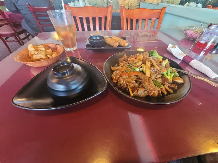 Egg Rolls Chinese Cafe 2