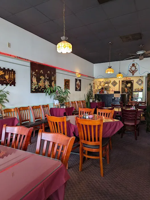 Egg Rolls Chinese Cafe 1