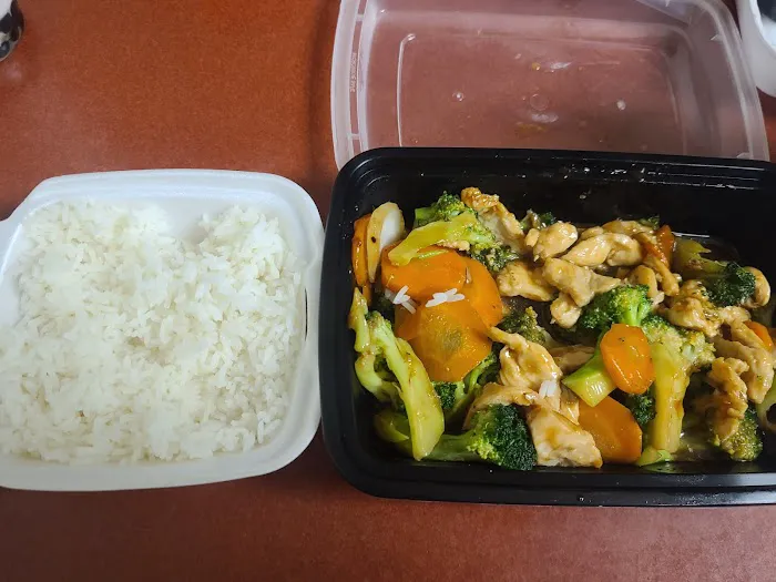 Pineapple Xpress Chinese Cafe 8