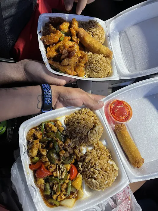 Golden Wok Chinese Food 7